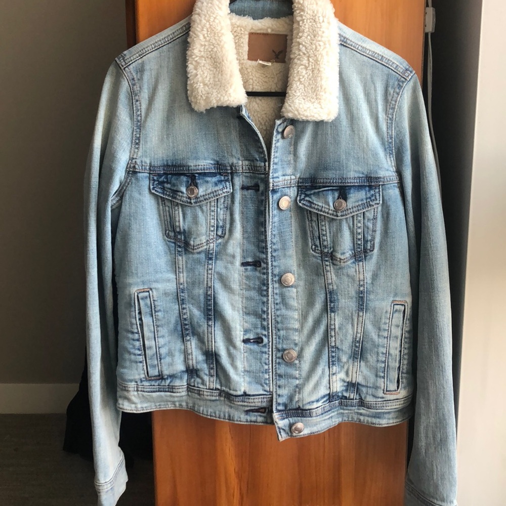 American eagle sherpa Jean jacket